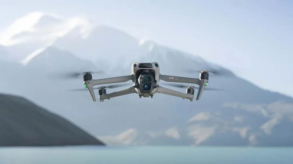 DJI Air 3S inceleme: 4K/60fps video, 10 km menzil, uzun uçuş süresi ve 1 inç CMOS sensörle yüksek görüntü kalitesi sunan yenilikçi bir drone!