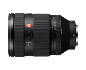 Sony FE 28-70mm f/2 GM: Sabit geniş diyafram, üstün G Master optiği ve esnek odak aralığıyla düşük ışıkta mükemmel sonuçlar sağlayan yeni standart zoom lens.